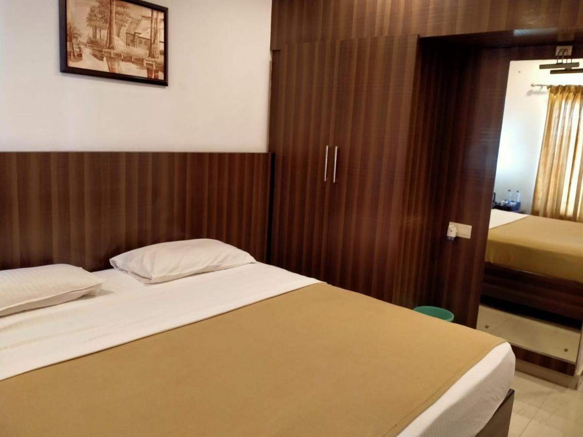 Hotel Green Park Suites Манипала Экстерьер фото